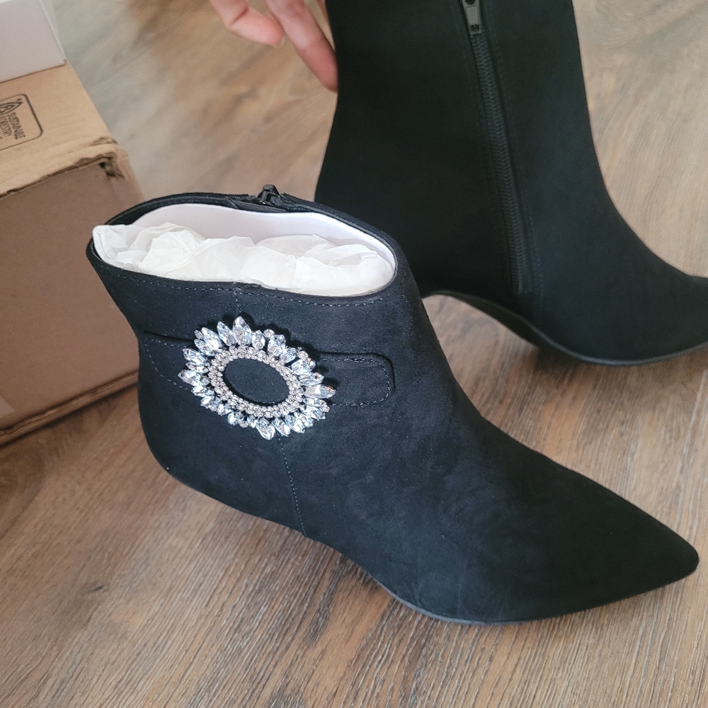 Charter club booties